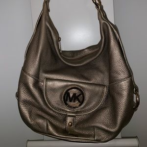Metallic golden hobo